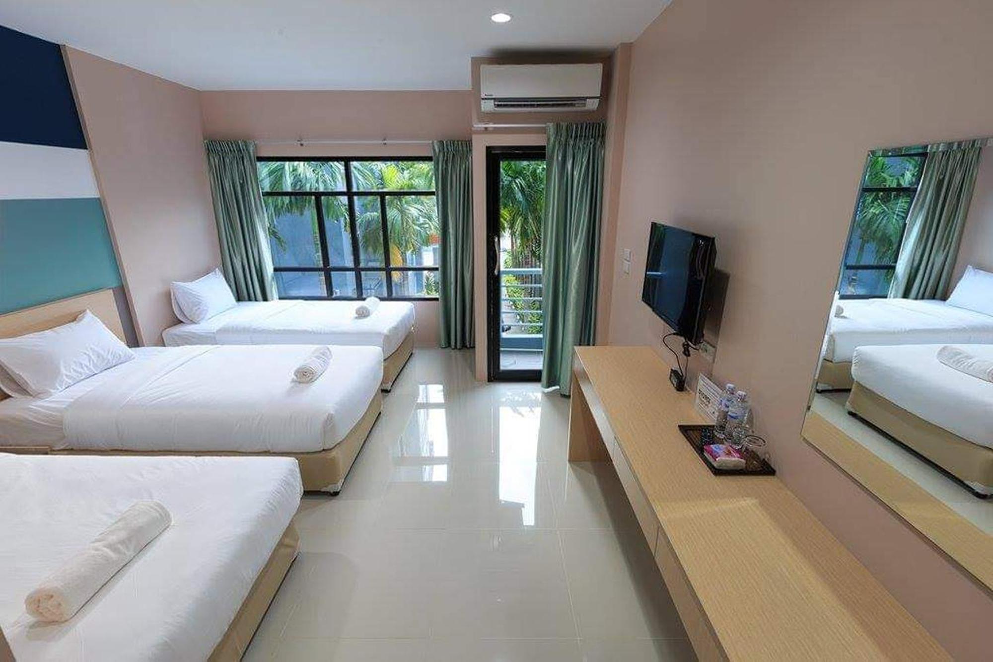 Jj Residence Phuket Town Buitenkant foto