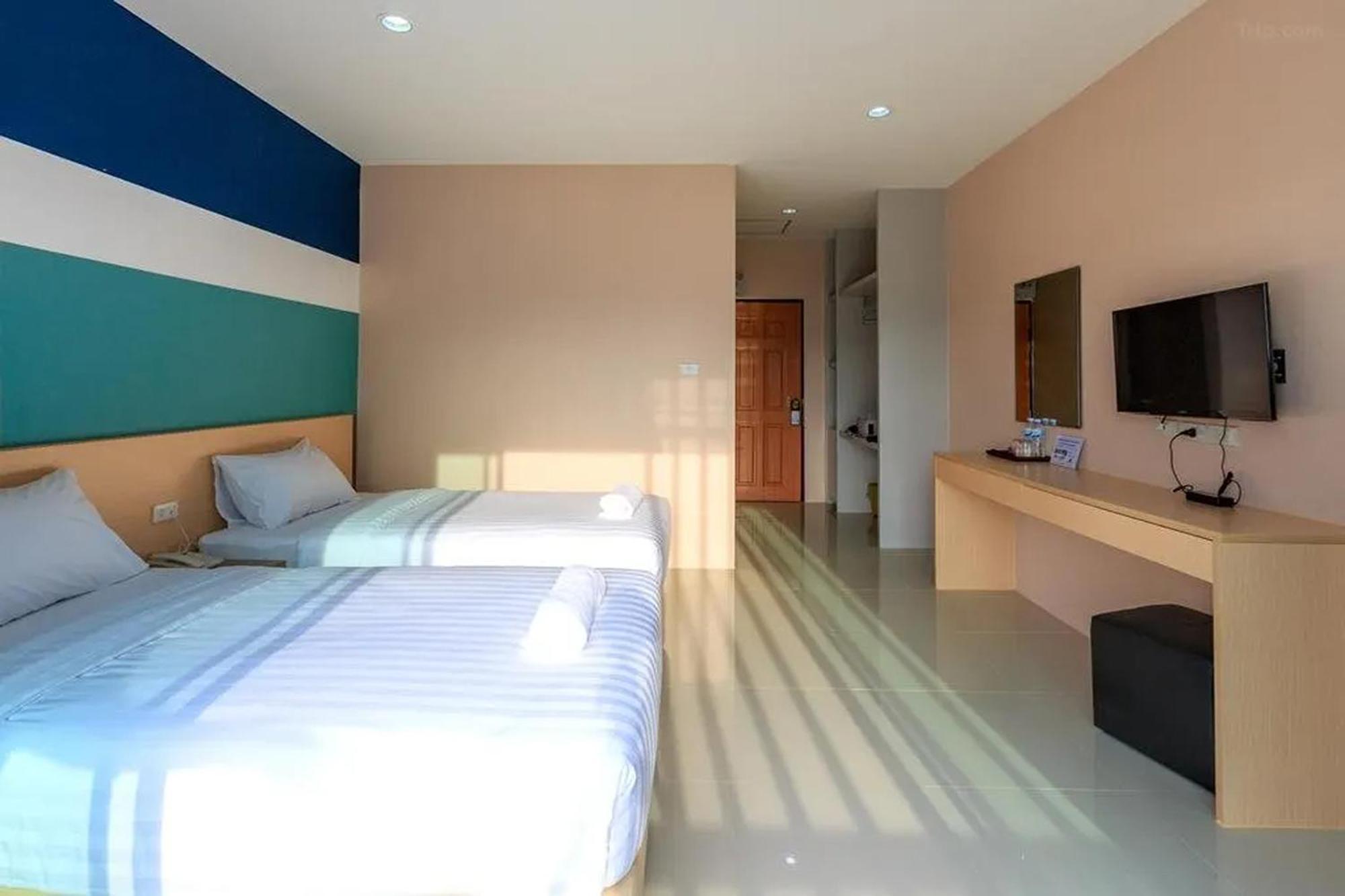 Jj Residence Phuket Town Buitenkant foto
