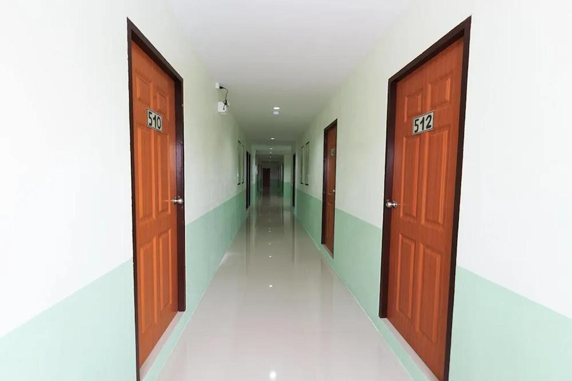 Jj Residence Phuket Town Buitenkant foto
