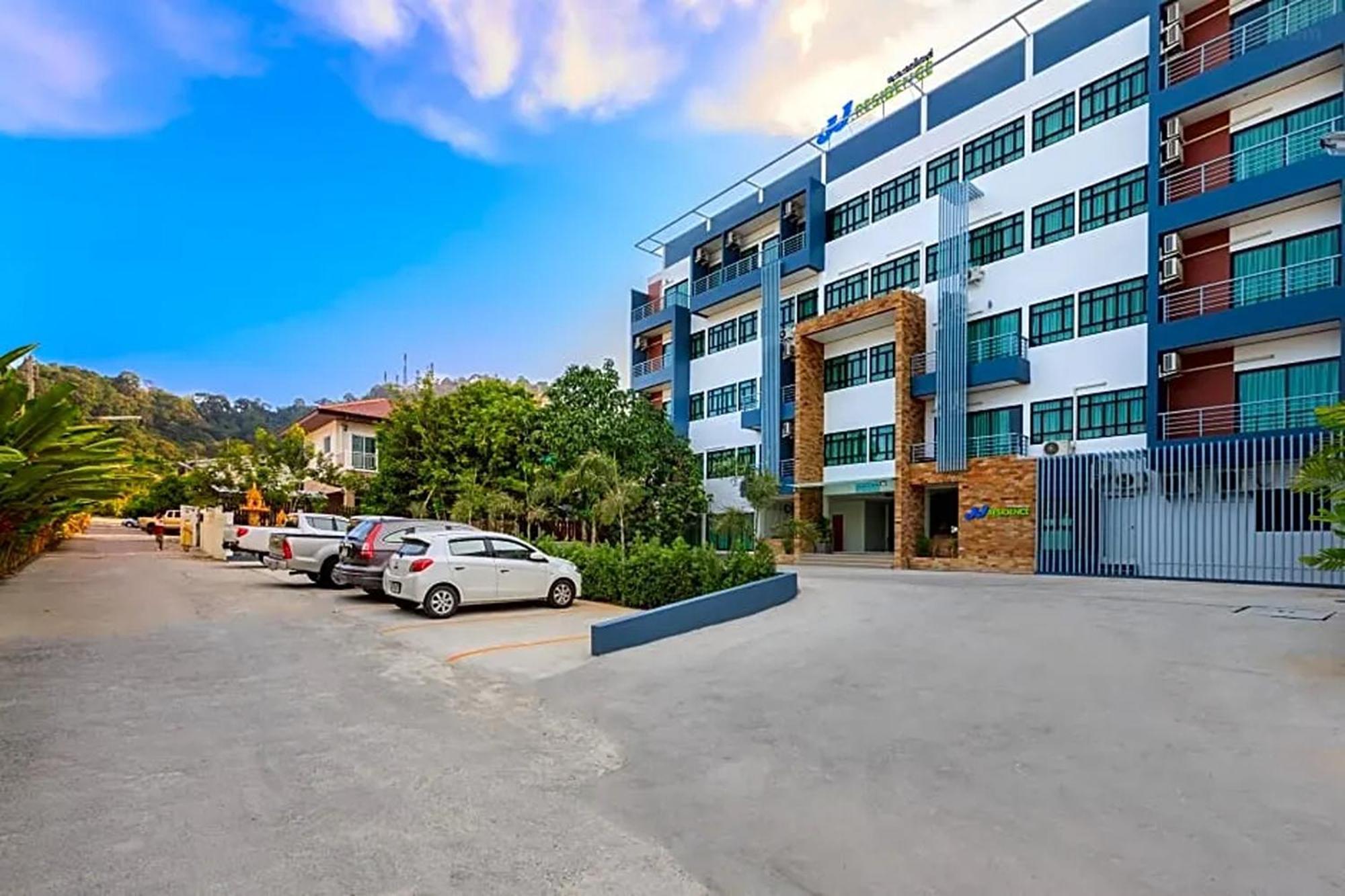 Jj Residence Phuket Town Buitenkant foto