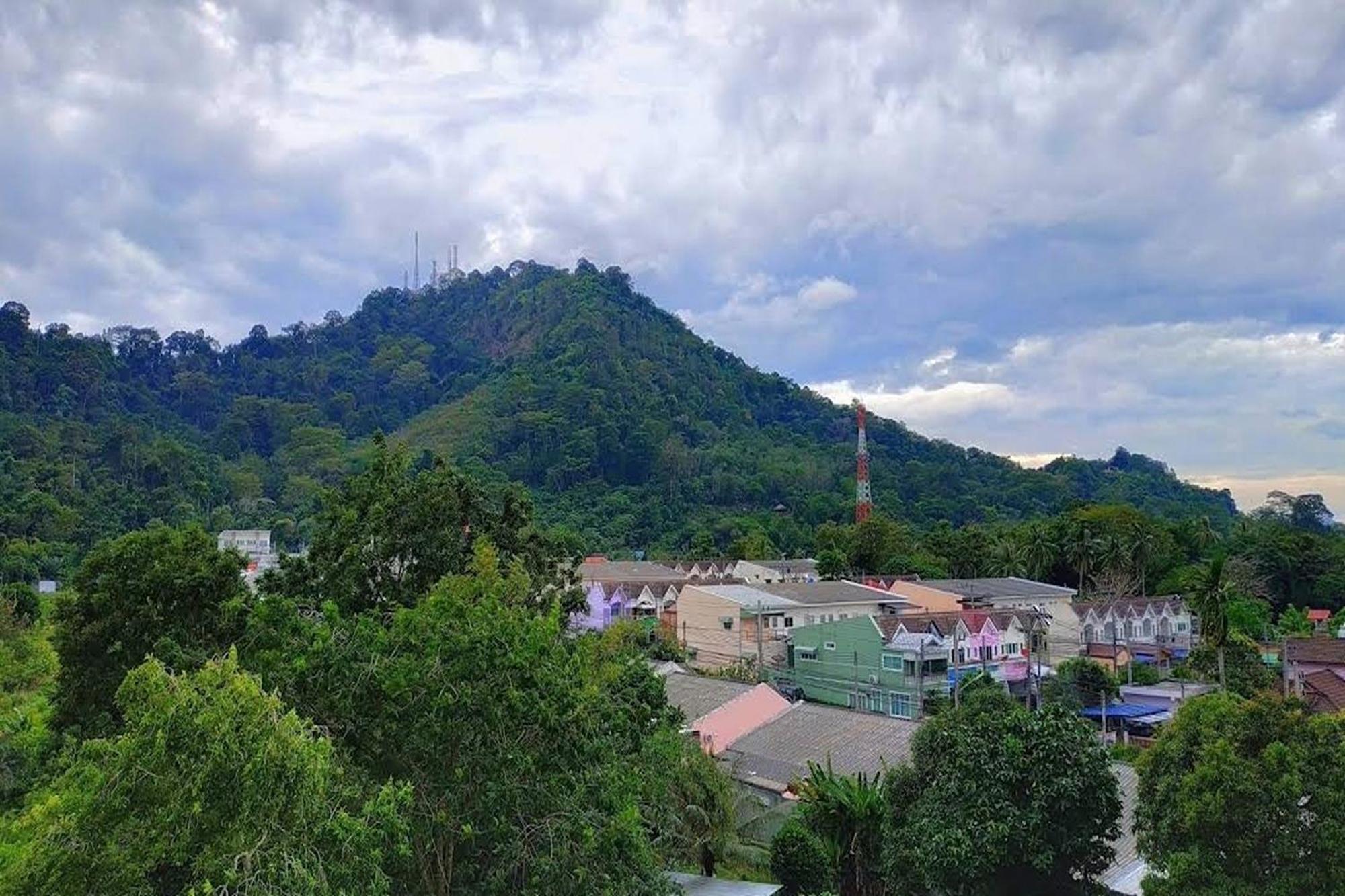 Jj Residence Phuket Town Buitenkant foto