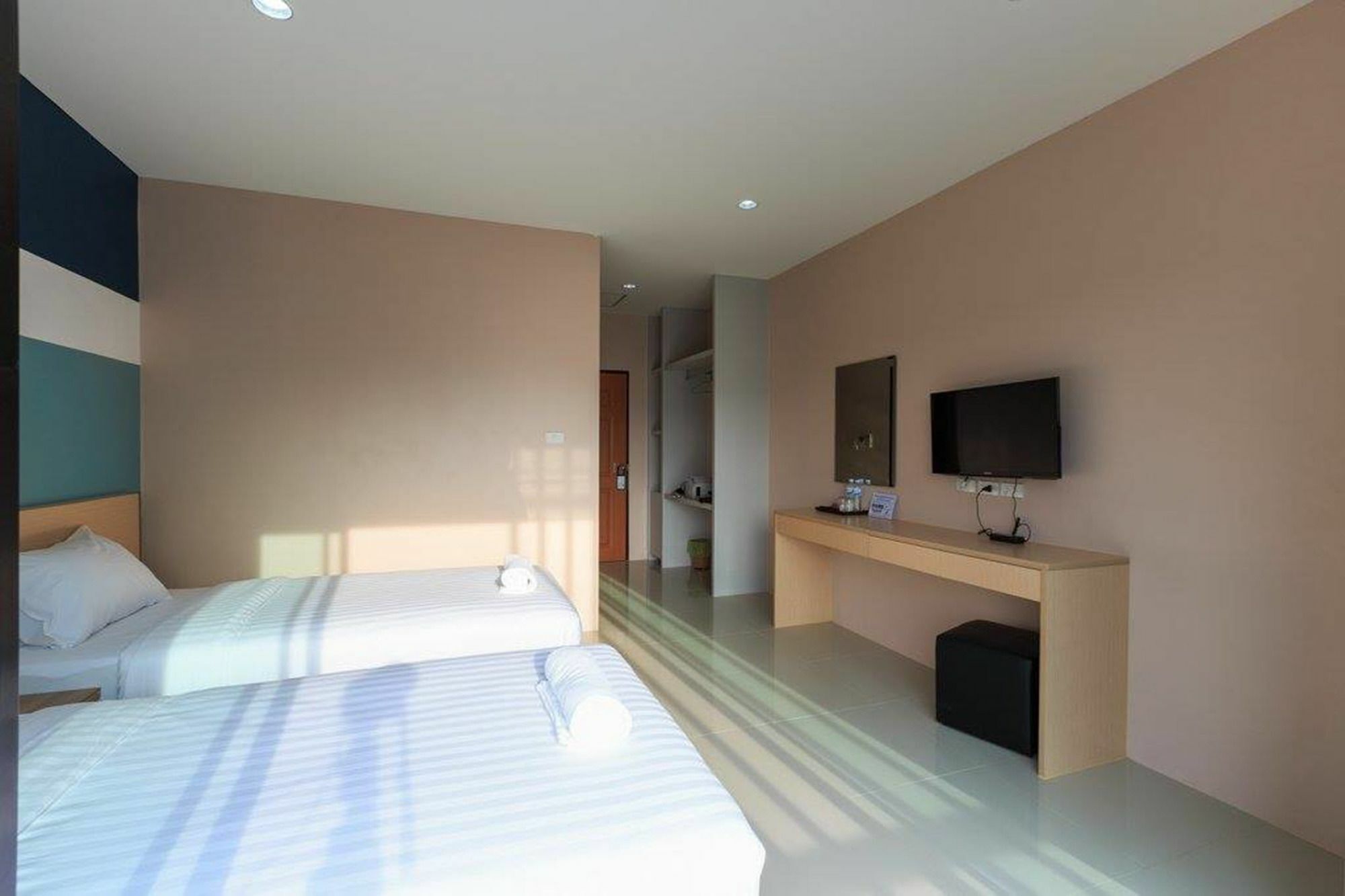 Jj Residence Phuket Town Buitenkant foto